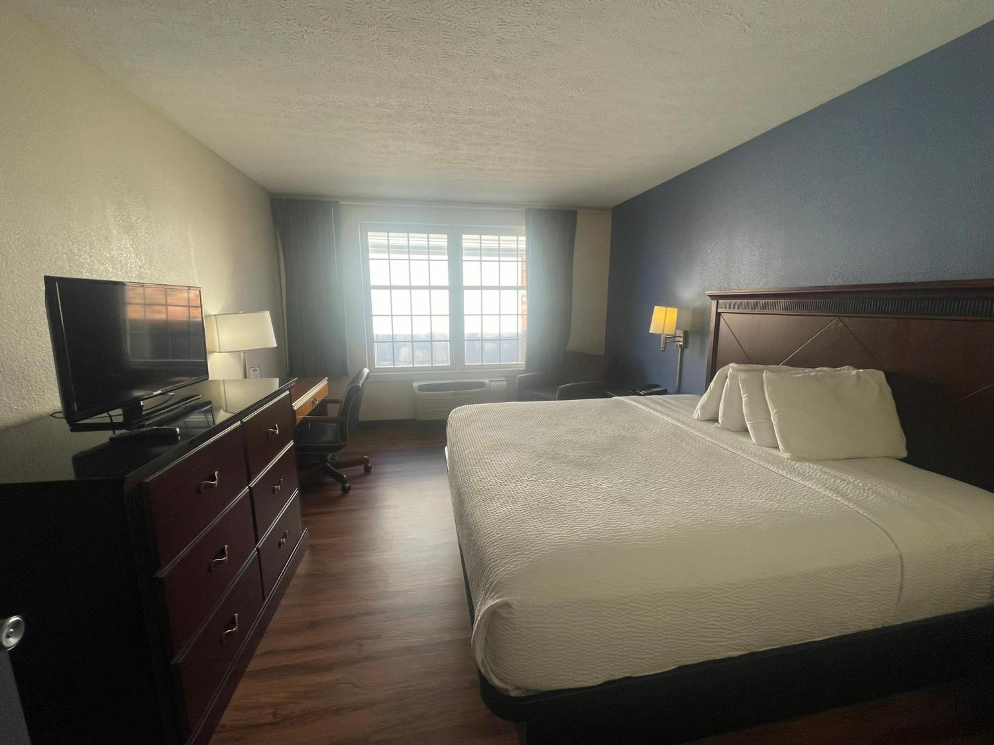 Days By Wyndham 2* Madisonville